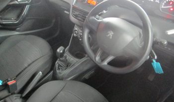 Used Peugeot 208 2016 full